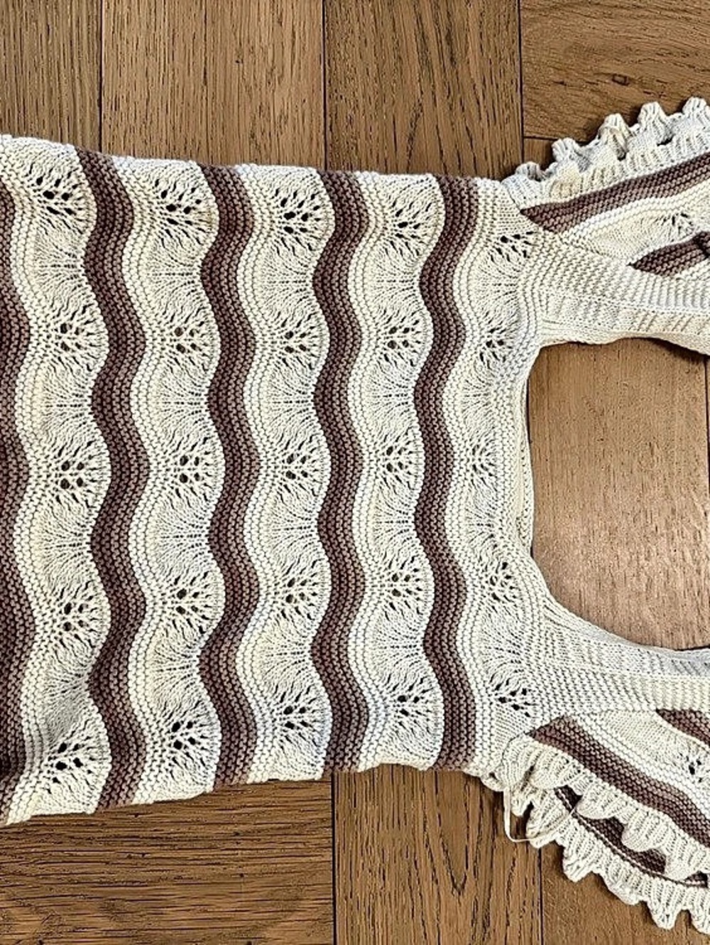 Open Story Cream & Brown Knit Sweater Size XS Like New